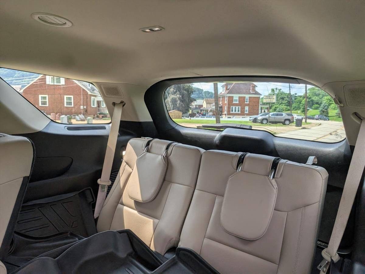 2020 Ford Explorer Hybrid Limited photo 31