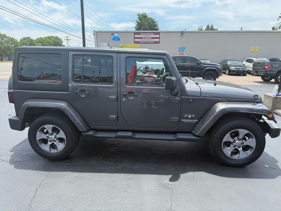 2016 Jeep Wrangler Unlimited Sahara