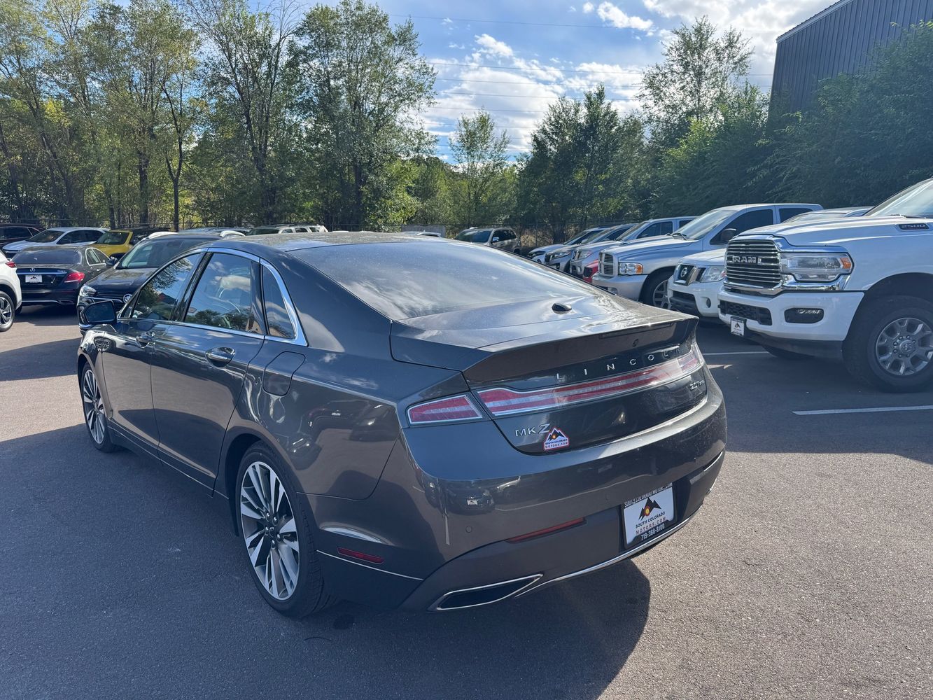 2017 Lincoln MKZ Reserve photo 3