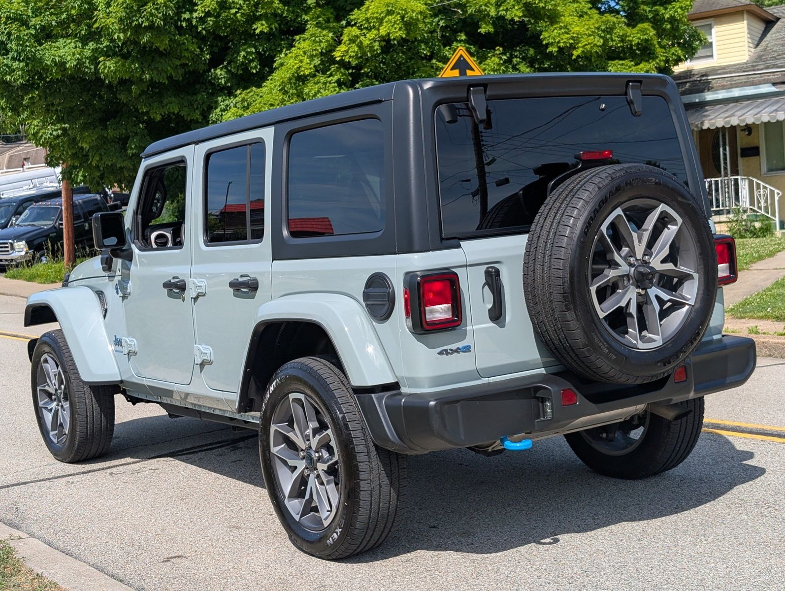 2024 Jeep Wrangler 4xe 9