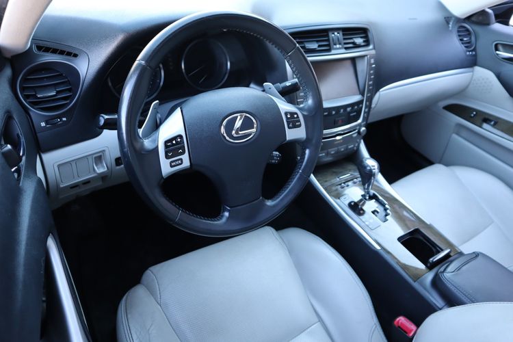 2011 Lexus IS 250 Base | Victory Motors of Colorado