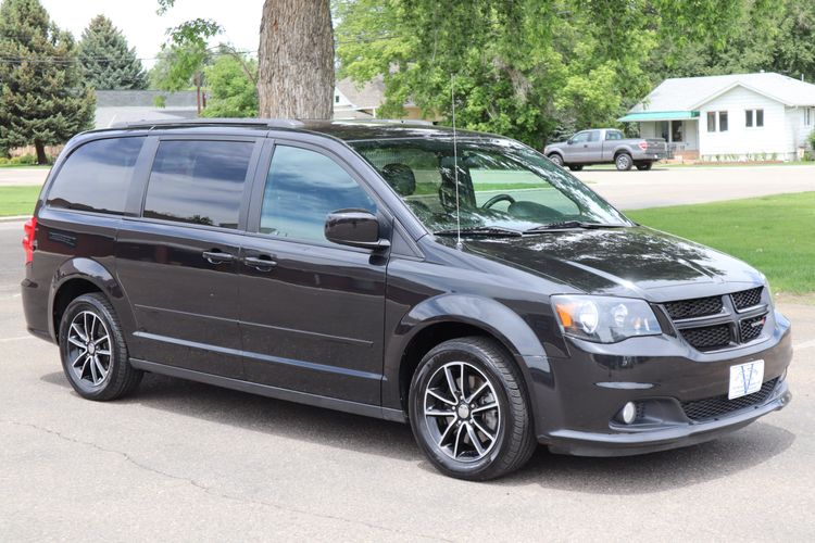 2016 Dodge Grand Caravan R/T Victory Motors of Colorado