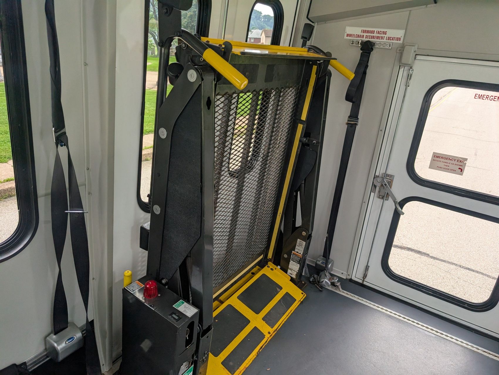 2016 Ford E-350 50