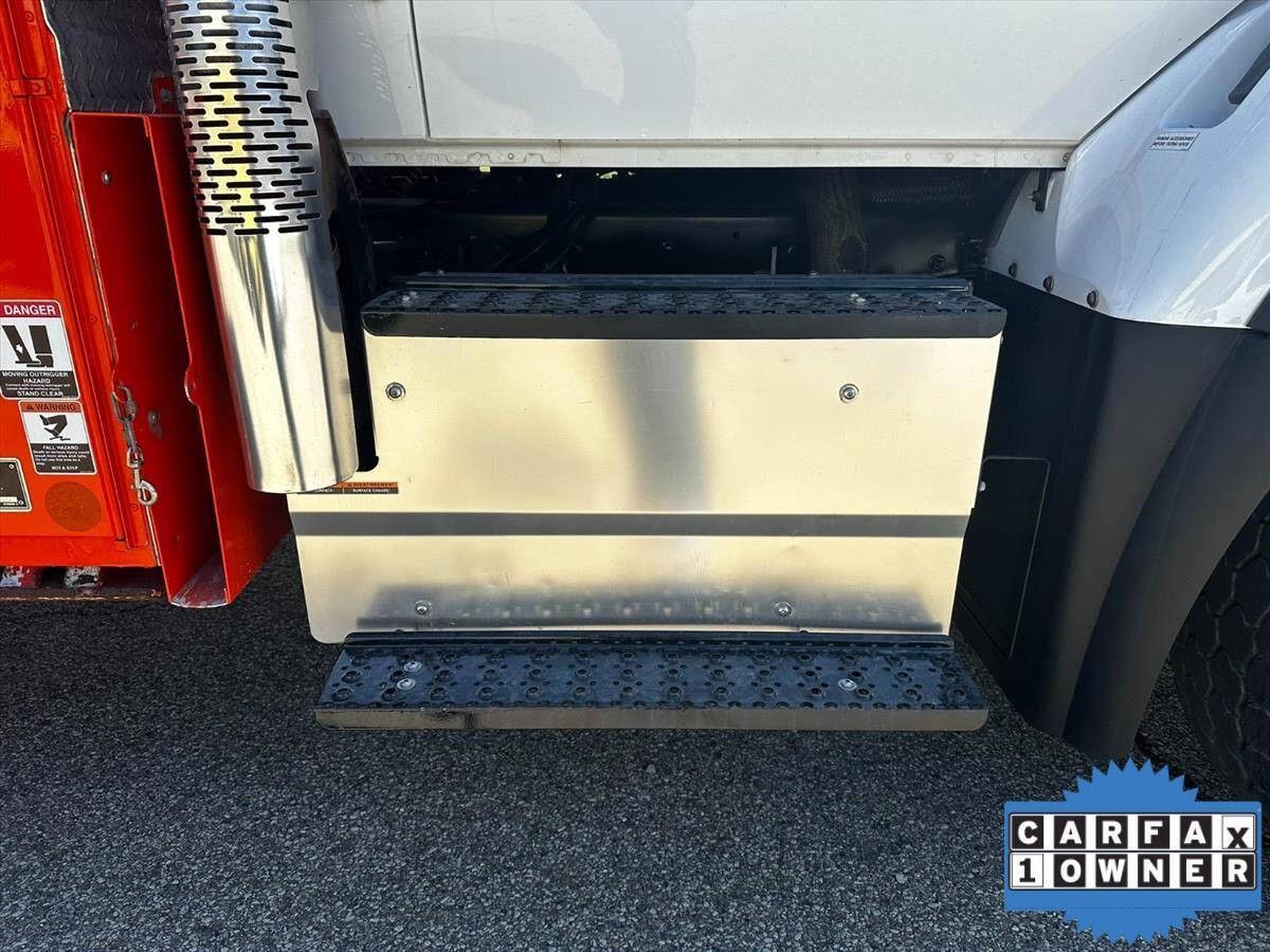 2017 International WorkStar 7500 33