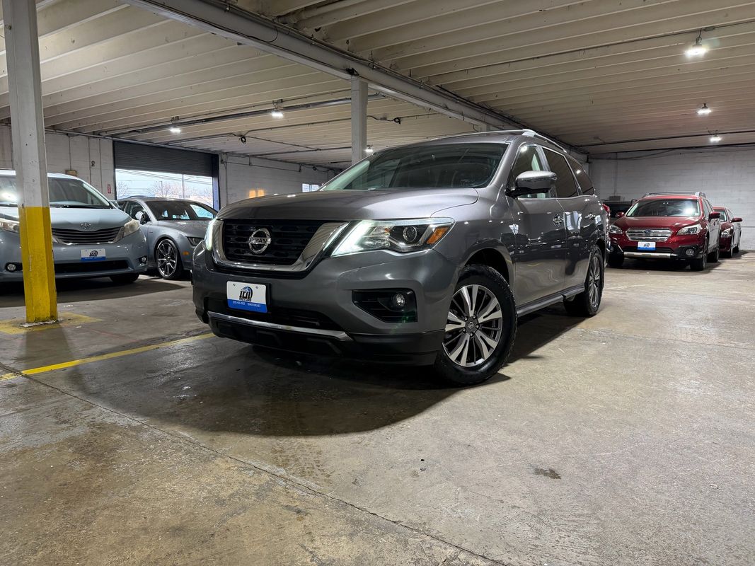 Silver 2017 Nissan Pathfinder SL 4WD SUV / Crossover Four-Wheel Drive Continuously Variable Transmission