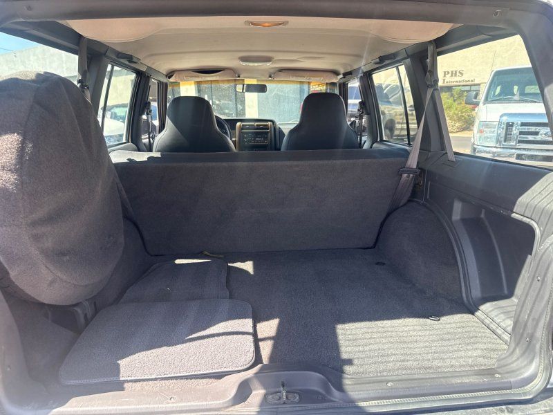 2000 Jeep Cherokee Sport photo 12