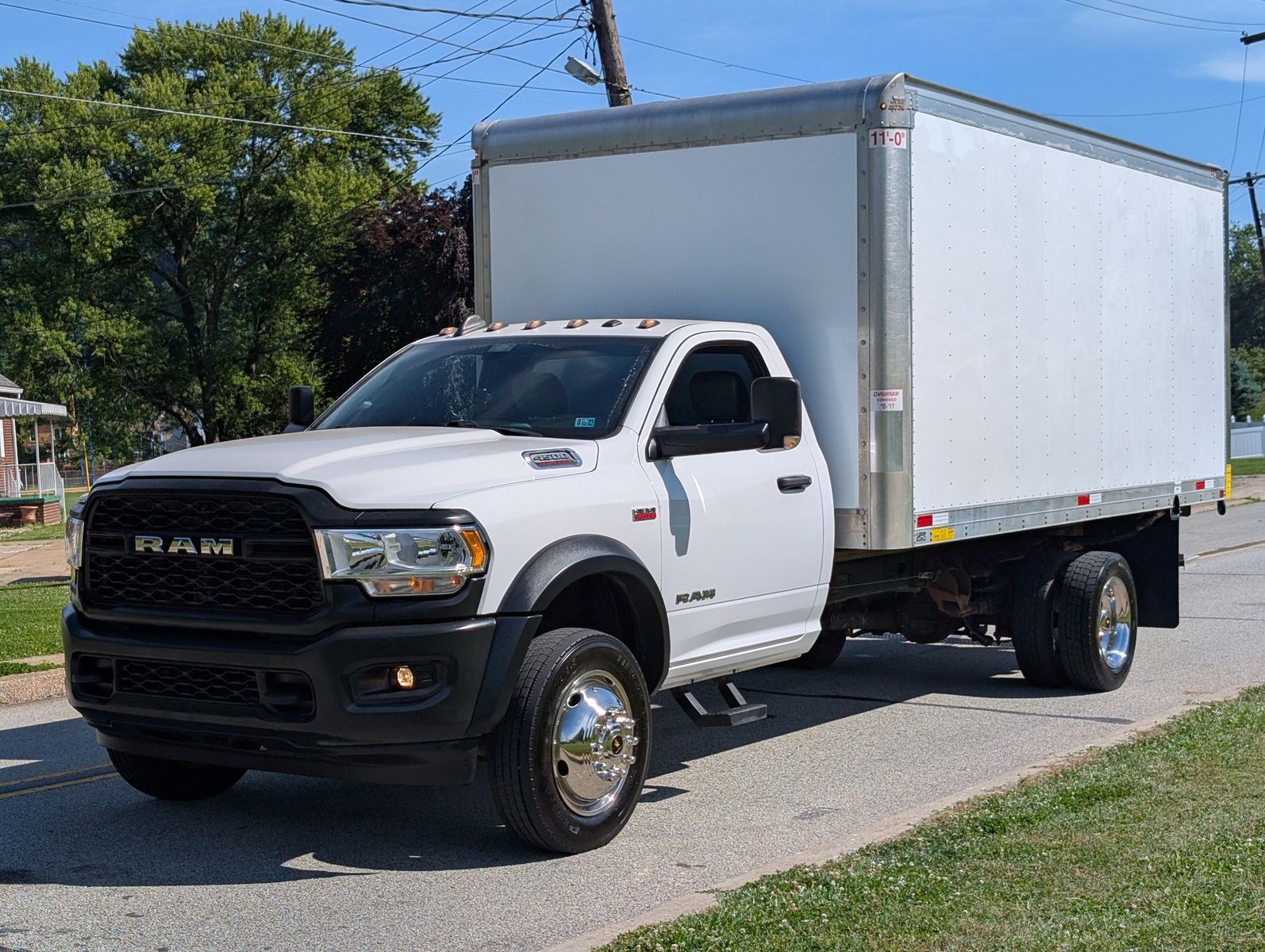 2022 Ram 4500 16' Box Truck 10
