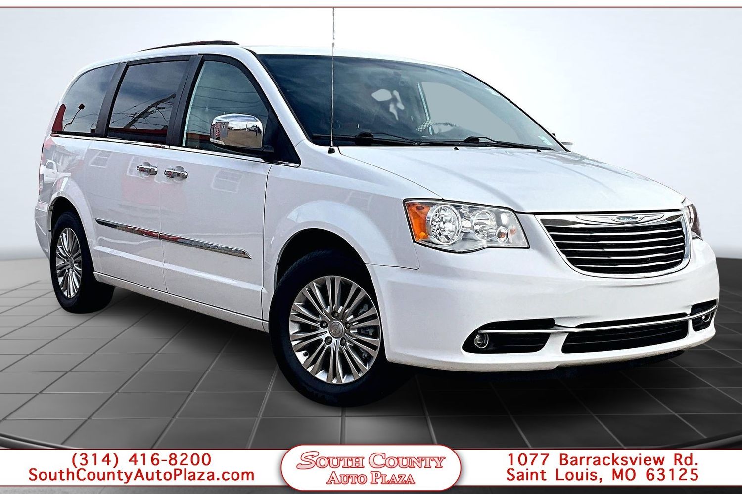 2015 Chrysler Town & Country Base's photo