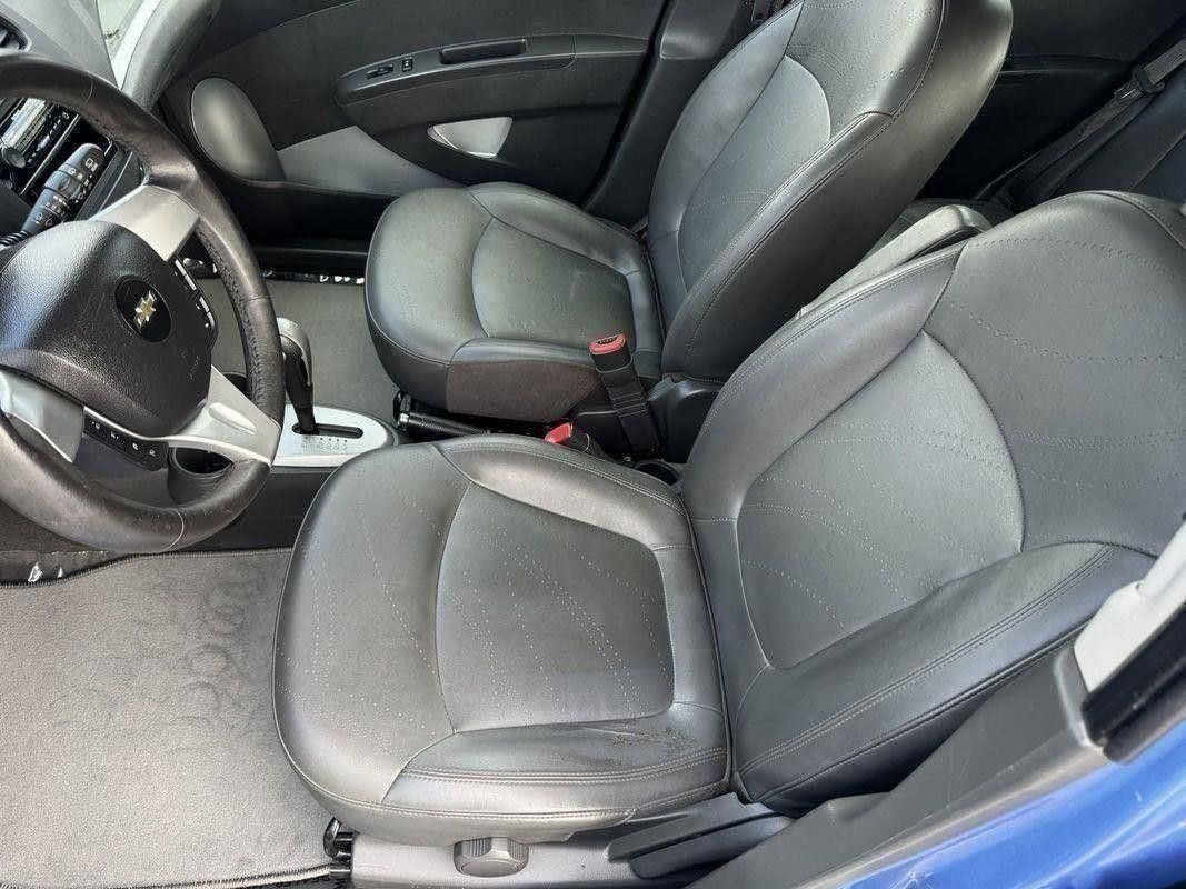 2015 Chevrolet Spark LT photo 10