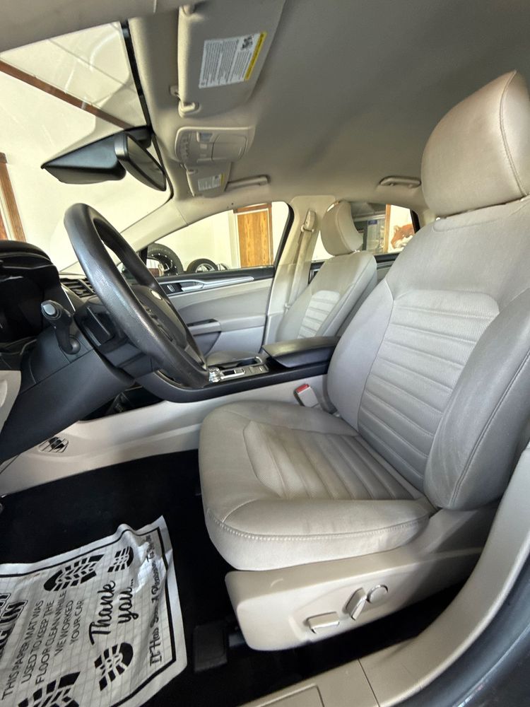 2019 Ford Fusion SE photo 15