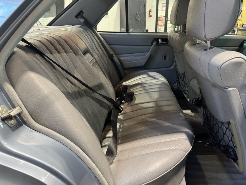 1985 Mercedes-Benz 190-Class 190 E 2.3, photo 17