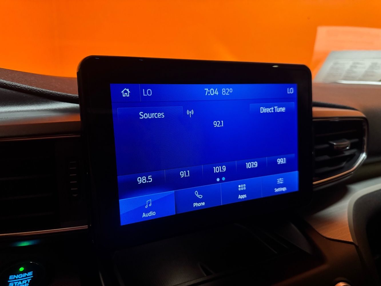 2020 Ford Explorer XLT photo 14