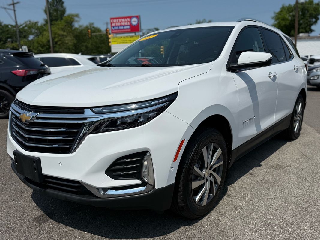 2022 Chevrolet Equinox Premier's photo