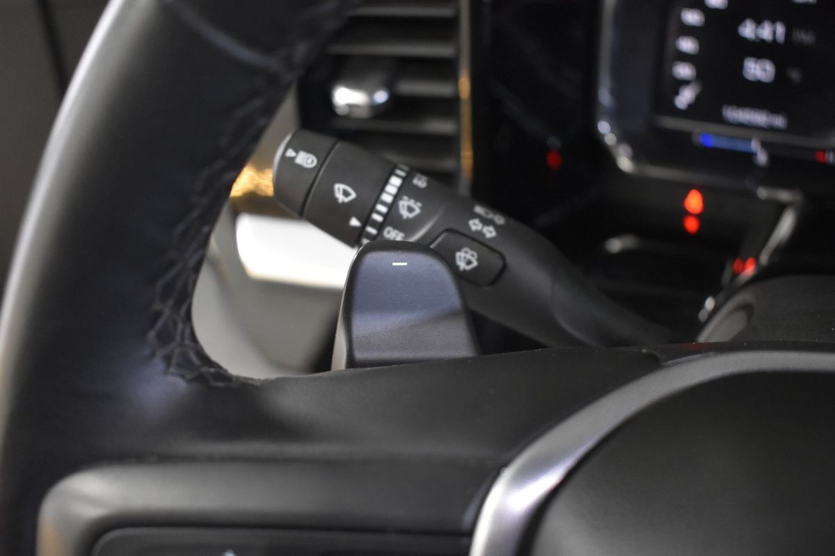 2024 GMC Sierra 1500 4WD Crew Cab Short Box SLT