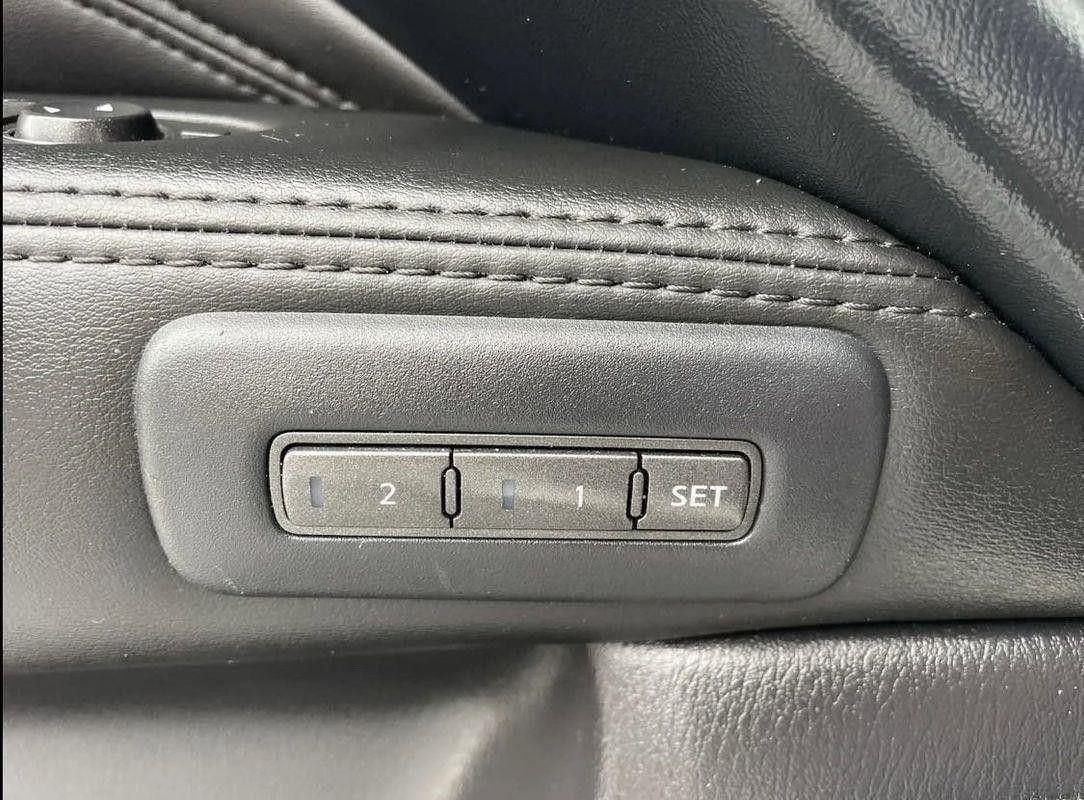 2015 Infiniti QX60 Base photo 16