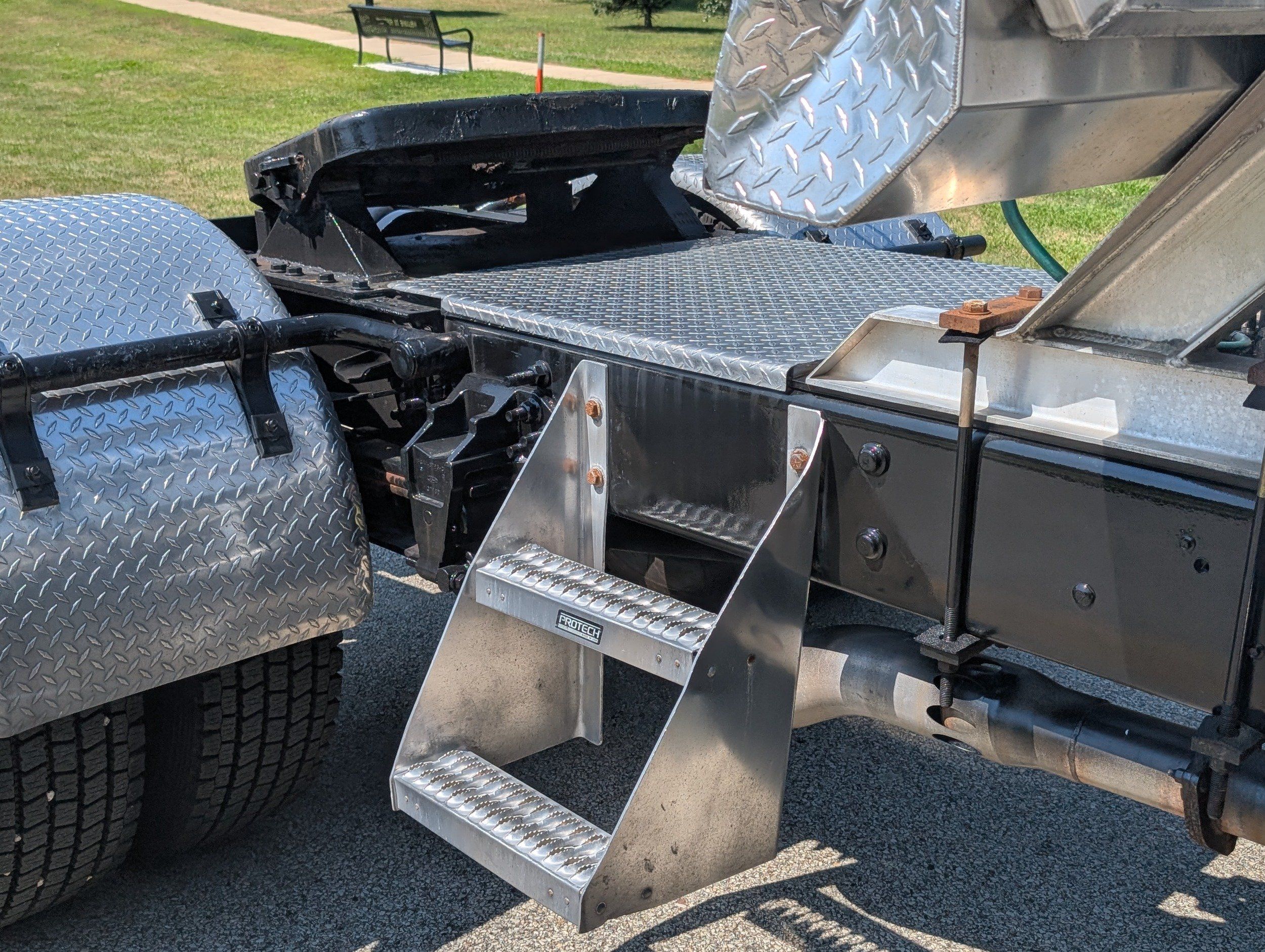 2018 Ford F-650 SuperCab photo 24
