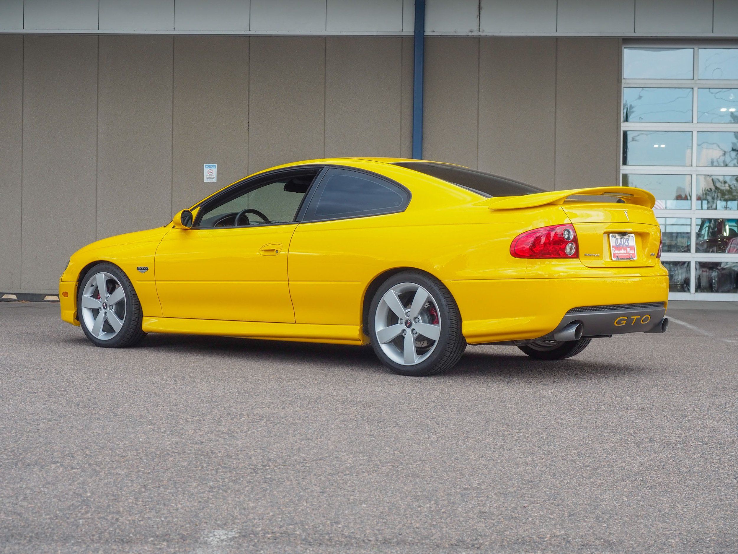 2005 Pontiac GTO Yellow 