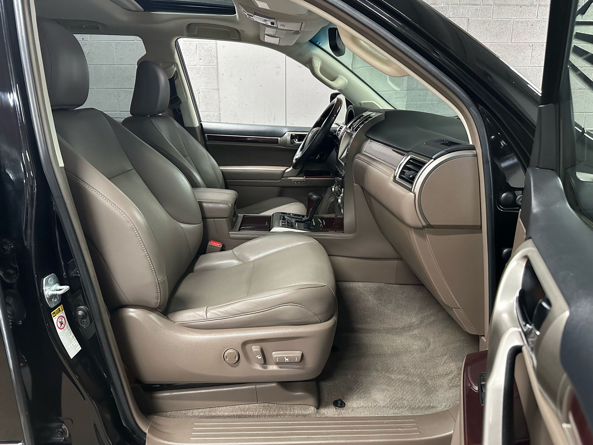2019 Lexus GX 460 photo 28
