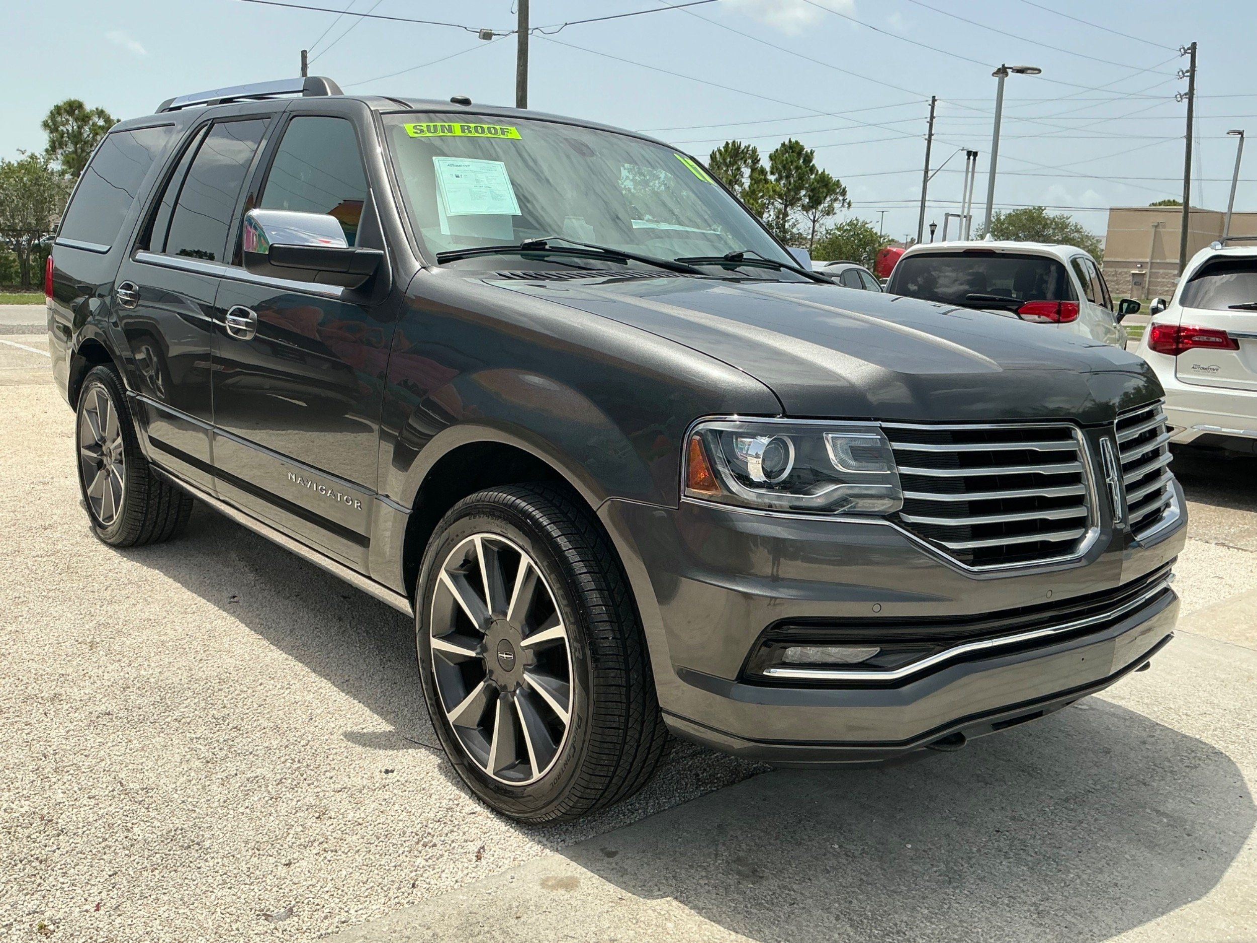 2017 Lincoln Navigator Reserve photo 4