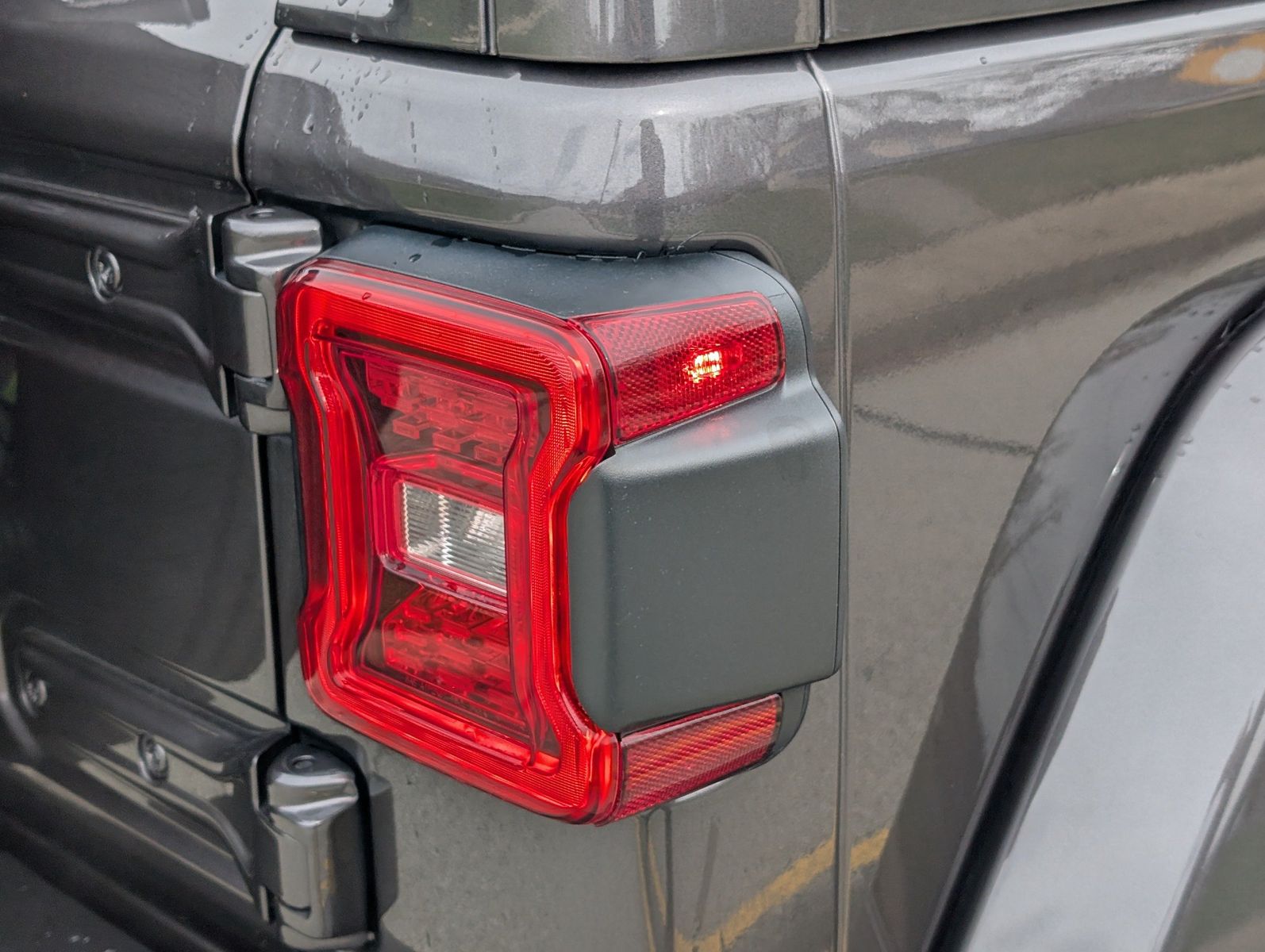 2025 Jeep Wrangler 4xe 18