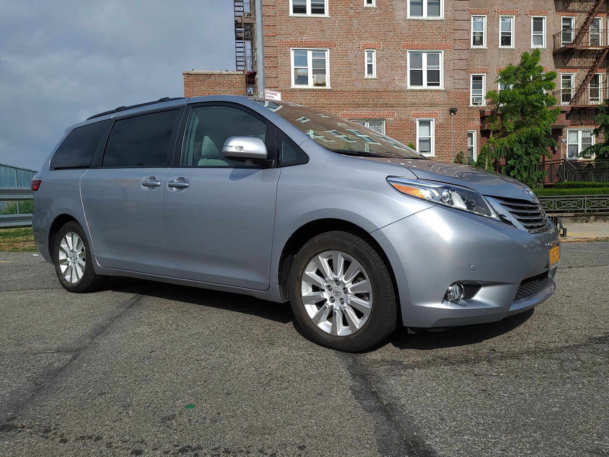 2015 Toyota Sienna Limited Premium 7Passenger Zoom Auto Group Used