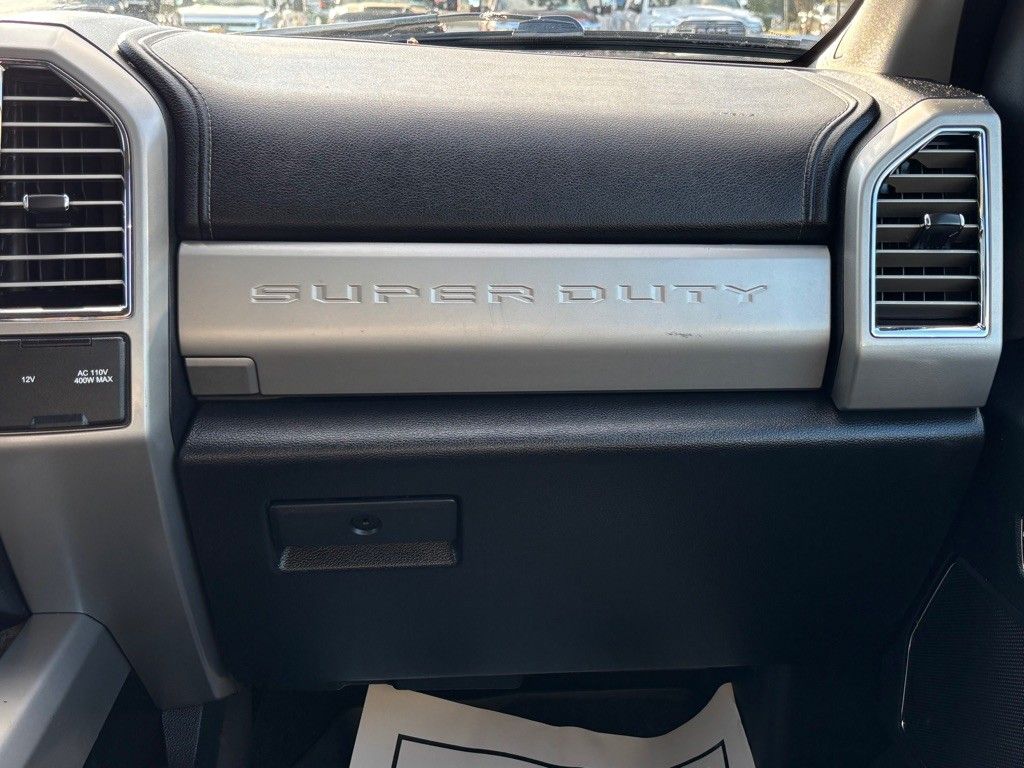 2017 Ford F-250 Lariat photo 44