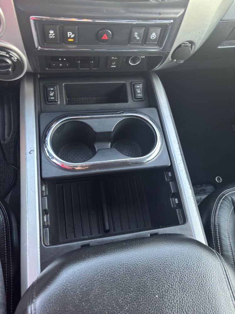 2016 Nissan Titan PRO-4X photo 21