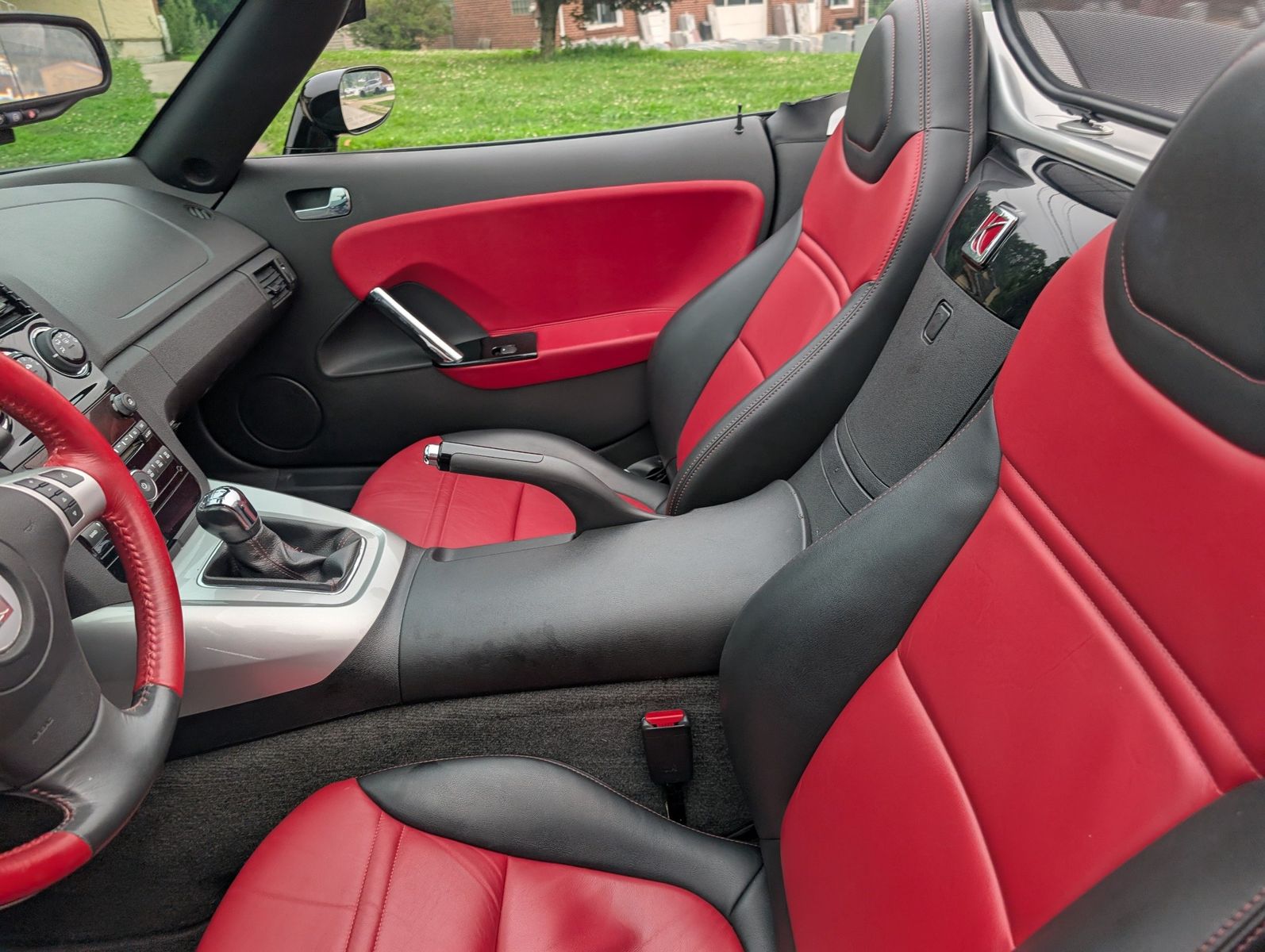2007 Saturn Sky 34