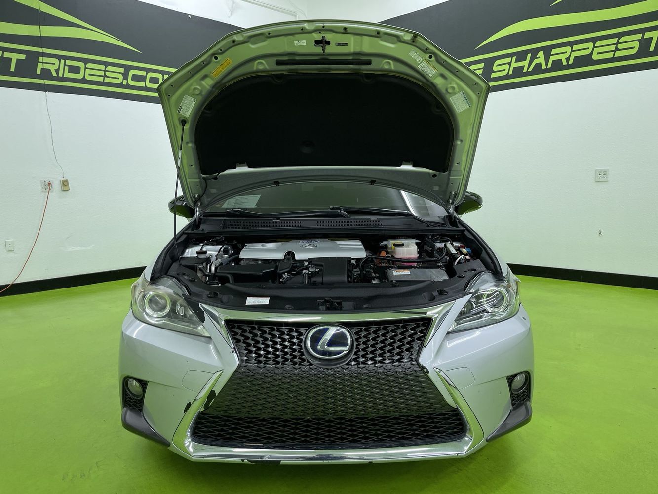 2016 Lexus CT 200h photo 4