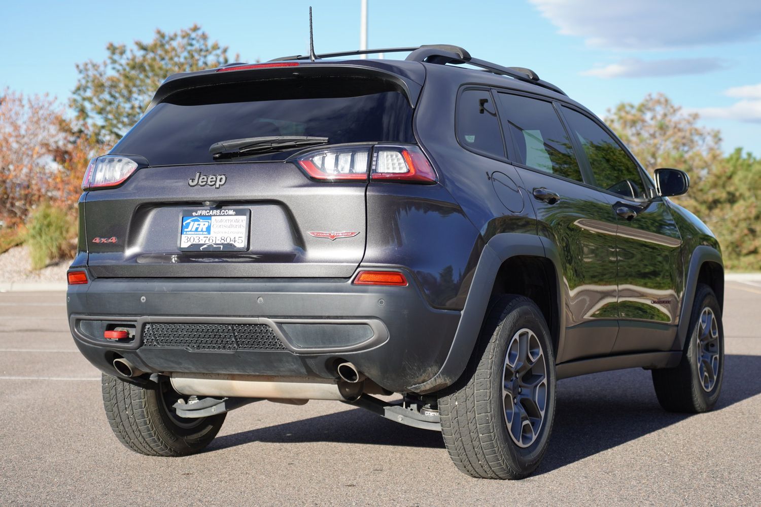 2020 Jeep Cherokee Trailhawk photo 2