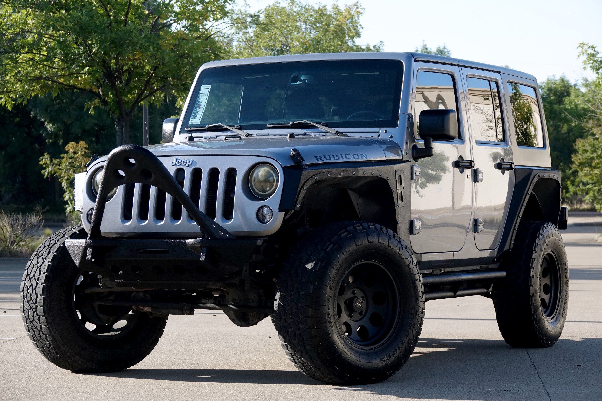 2015 Jeep Wrangler Unlimited Rubicon photo 2