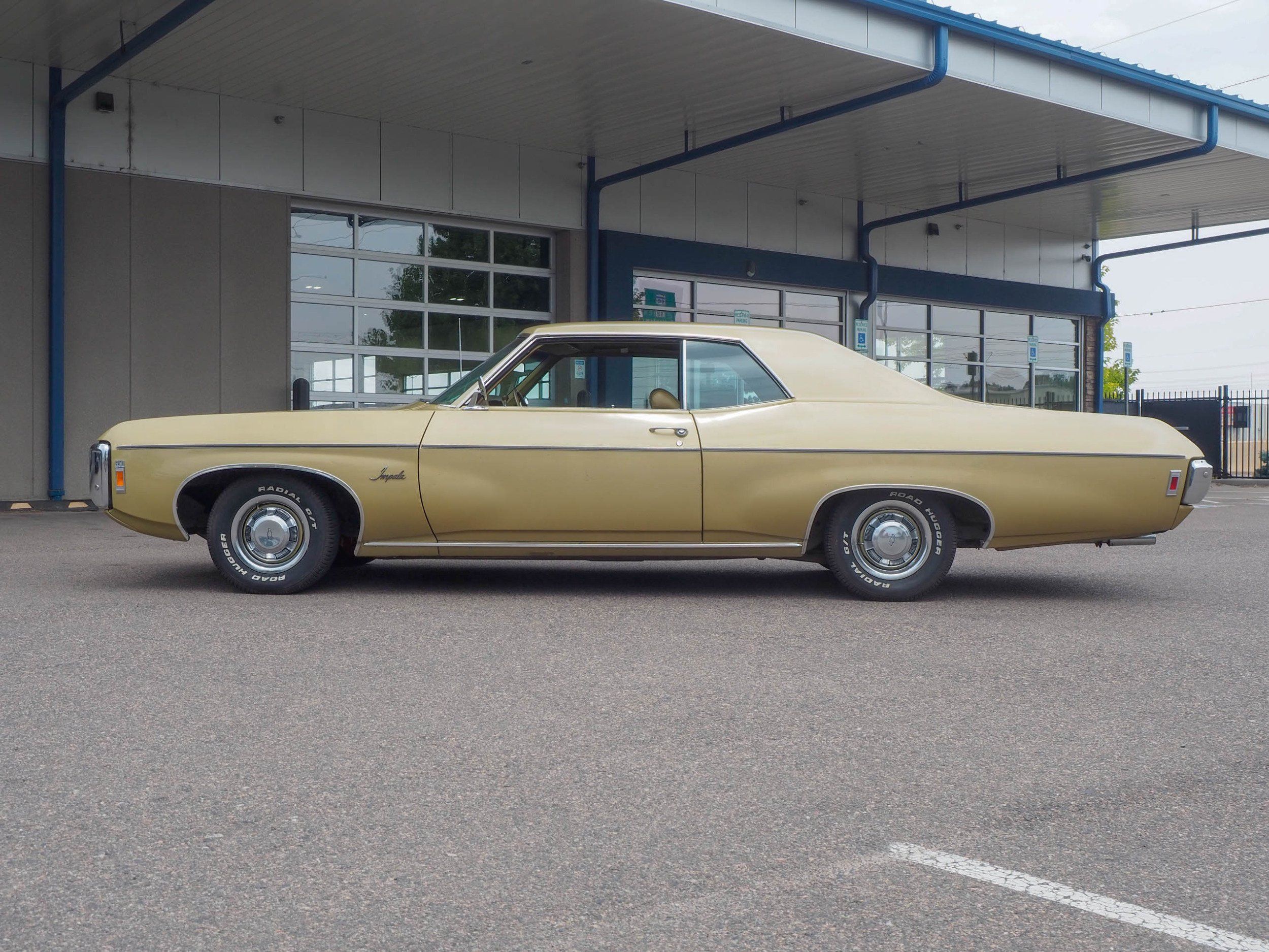 1969 Chevrolet Impala Gold 350