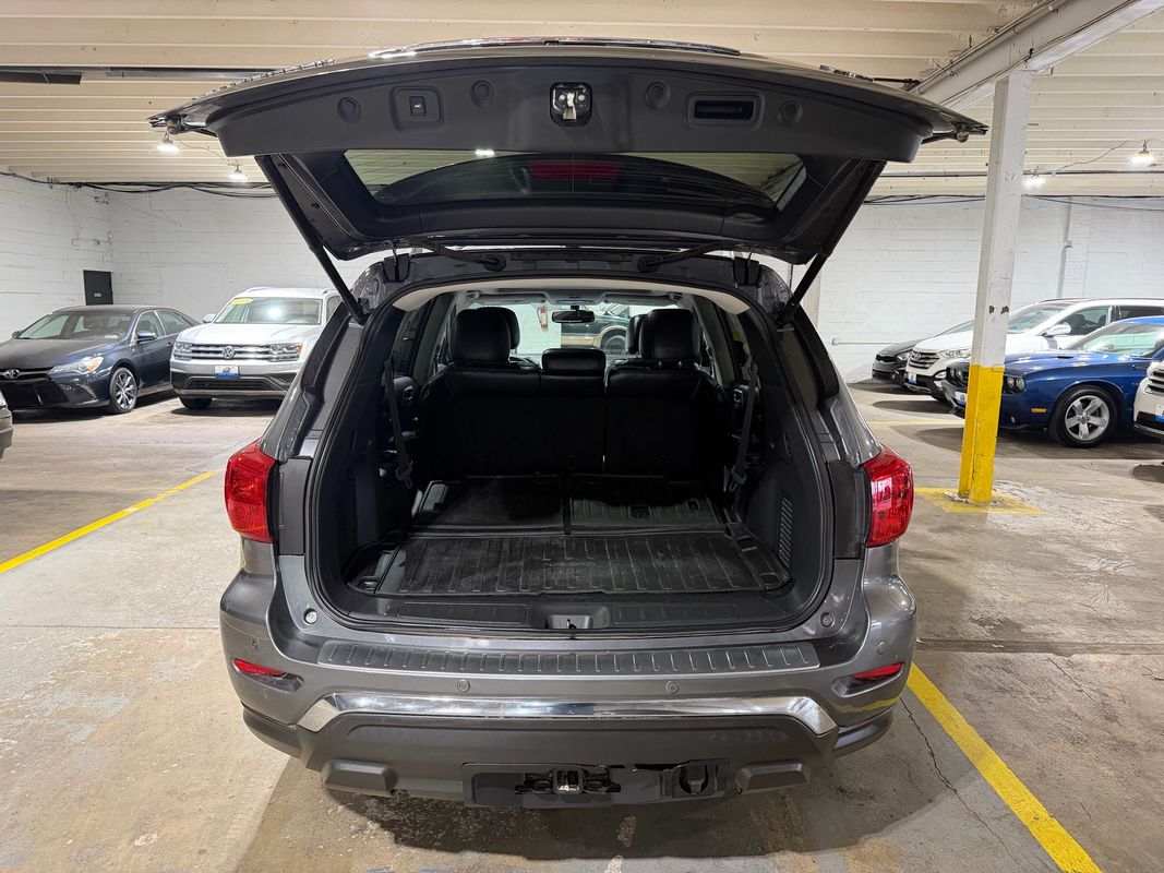 View vehicle photo 7