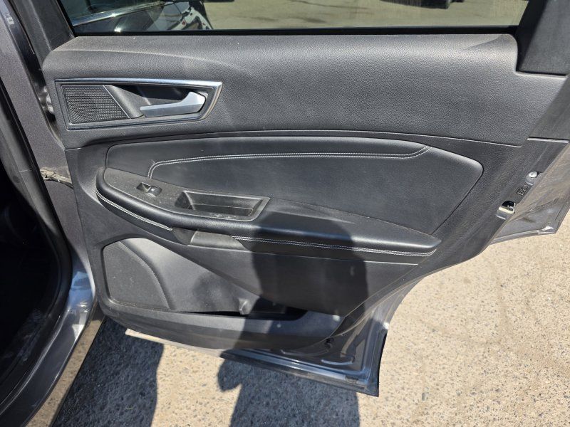 2022 Ford Edge Titanium - Photo 18