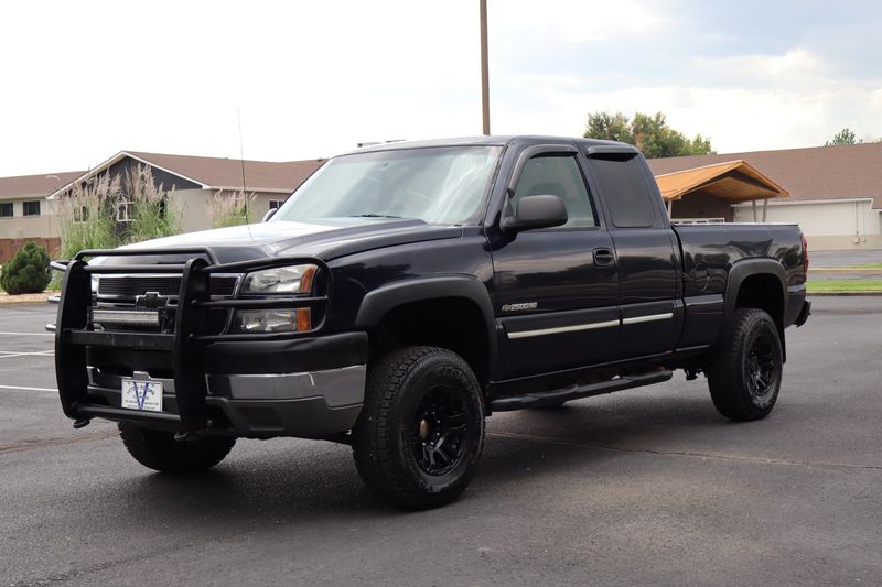 2005 Chevrolet Silverado 2500HD Base | Victory Motors of Colorado