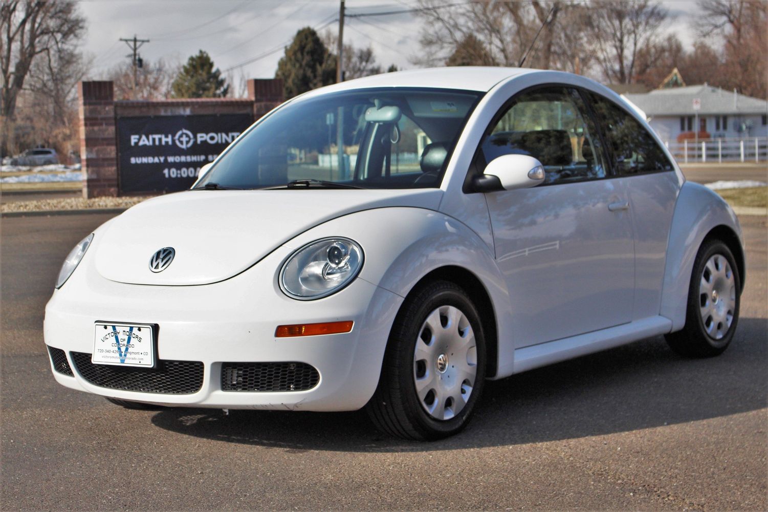2010 Volkswagen New Beetle Base PZEV | Victory Motors of Colorado