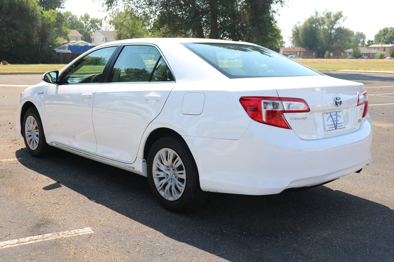 2013 toyota camry le hybrid review