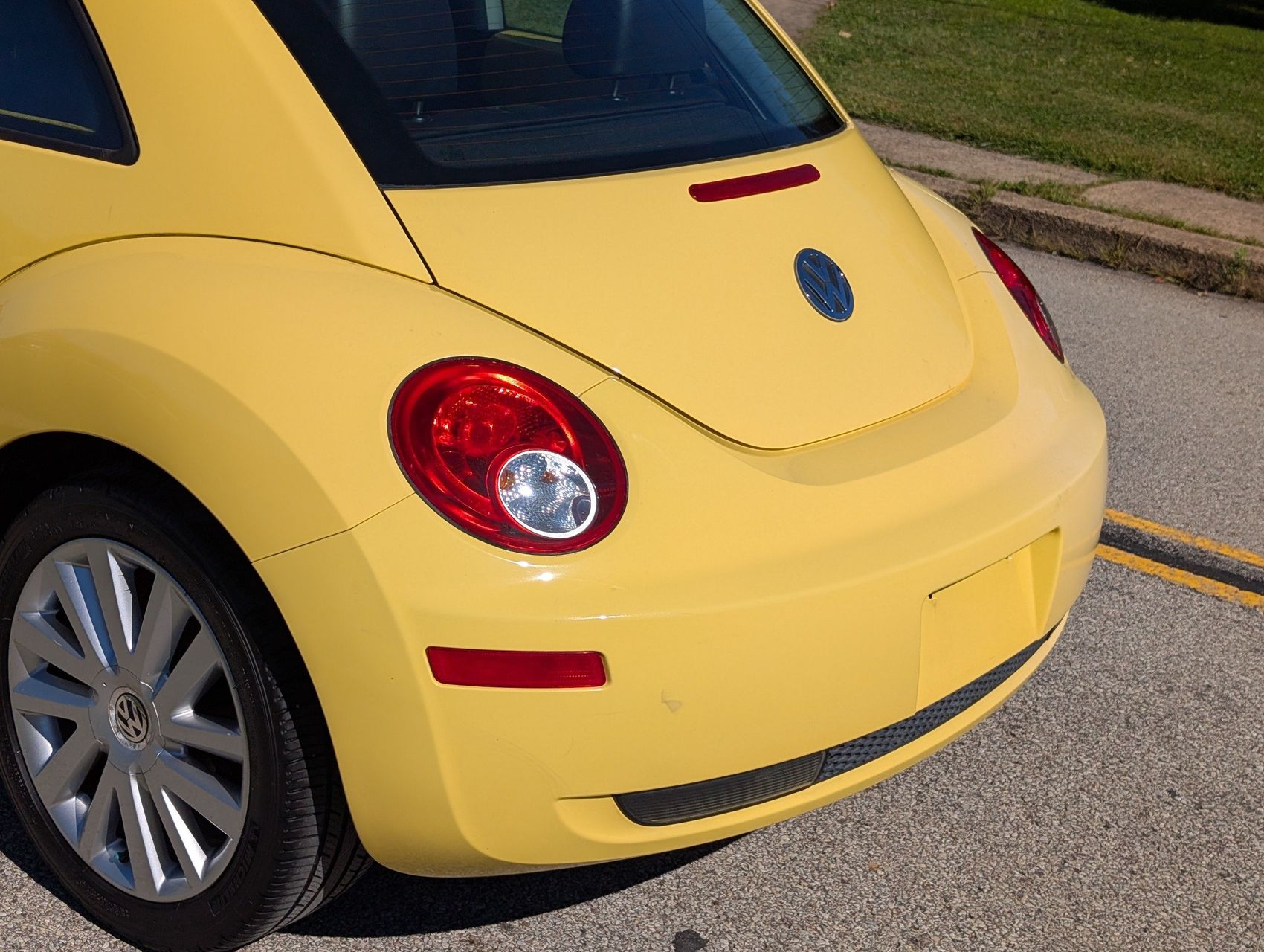 2008 Volkswagen New Beetle 33