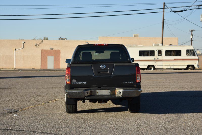 2011 Nissan Frontier SV photo 6