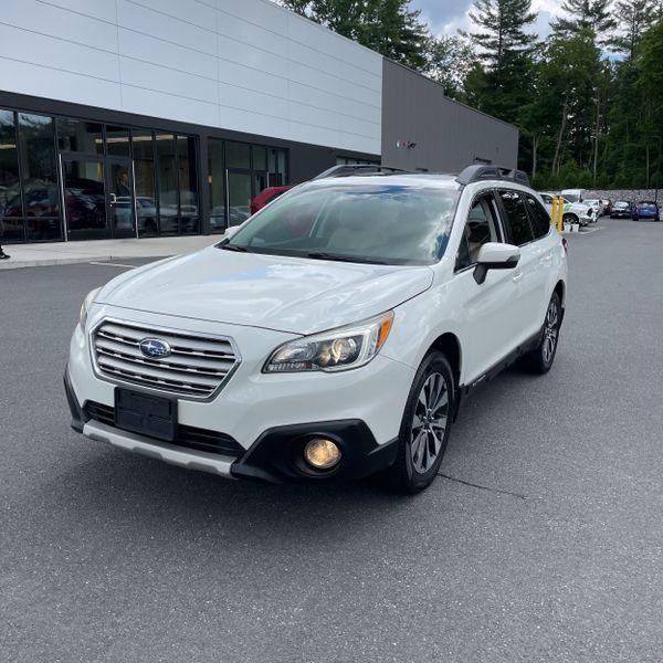 2016 Subaru Outback 2.5i Limited CVT PZEV's photo