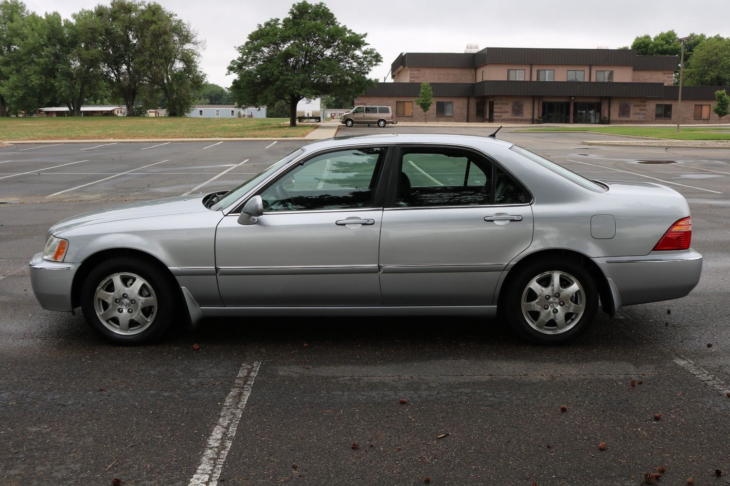 2002 Acura RL 3.5 | Victory Motors of Colorado