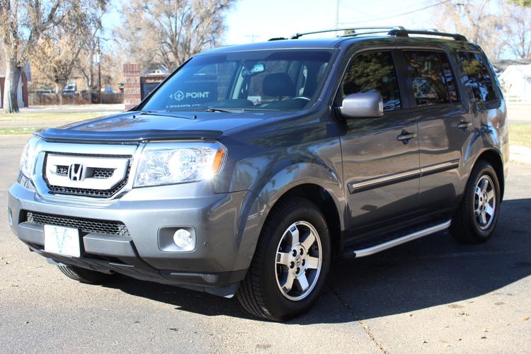 2010 Honda Pilot Touring w/Navi w/DVD | Victory Motors of Colorado