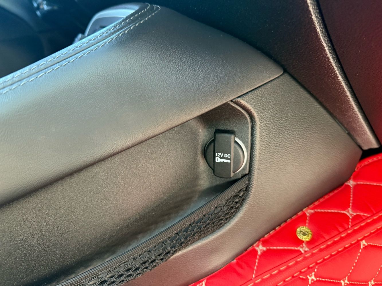 2019 Dodge Challenger R/T photo 36