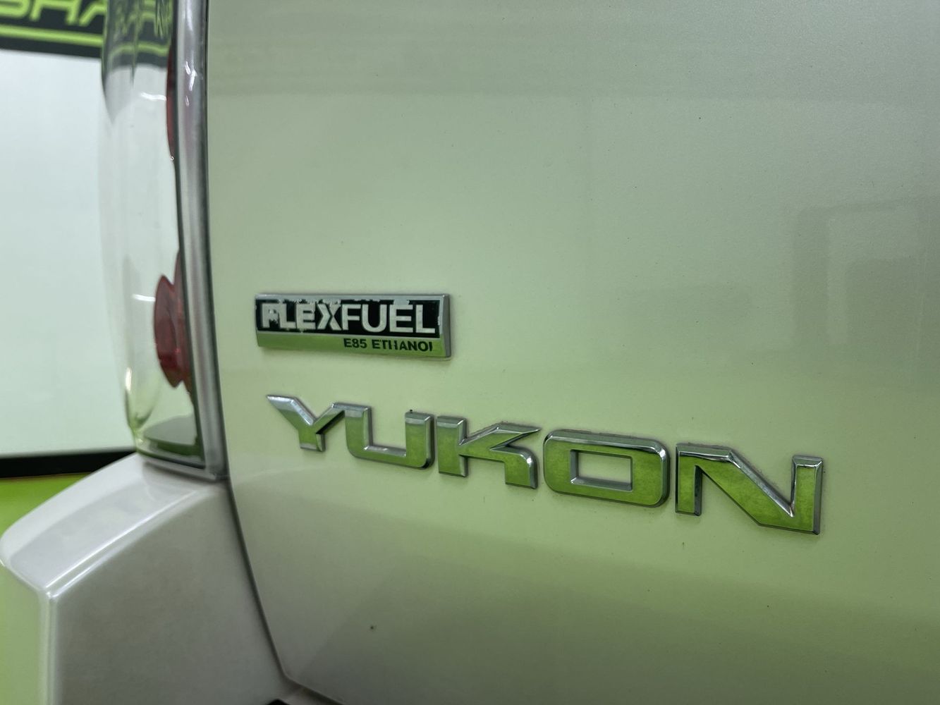 2010 Gmc Yukon Denali photo 12