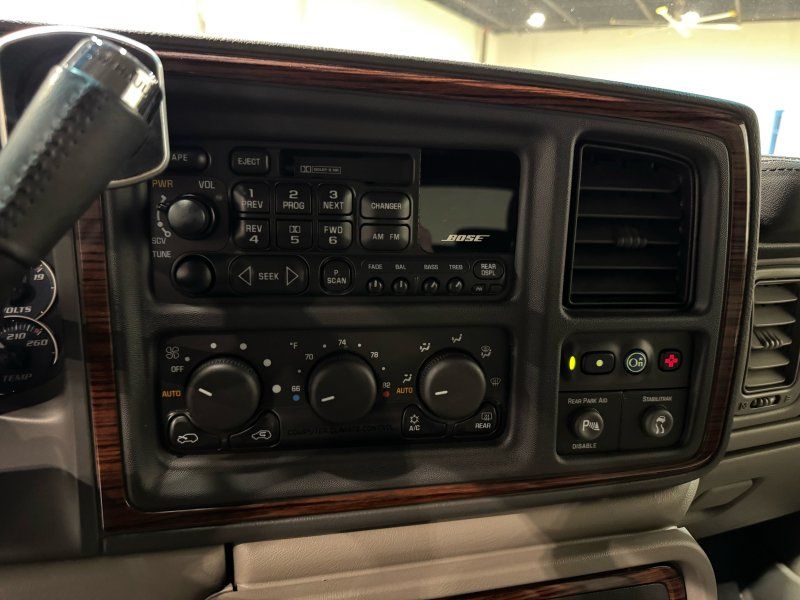 2002 Cadillac Escalade Base, photo 38