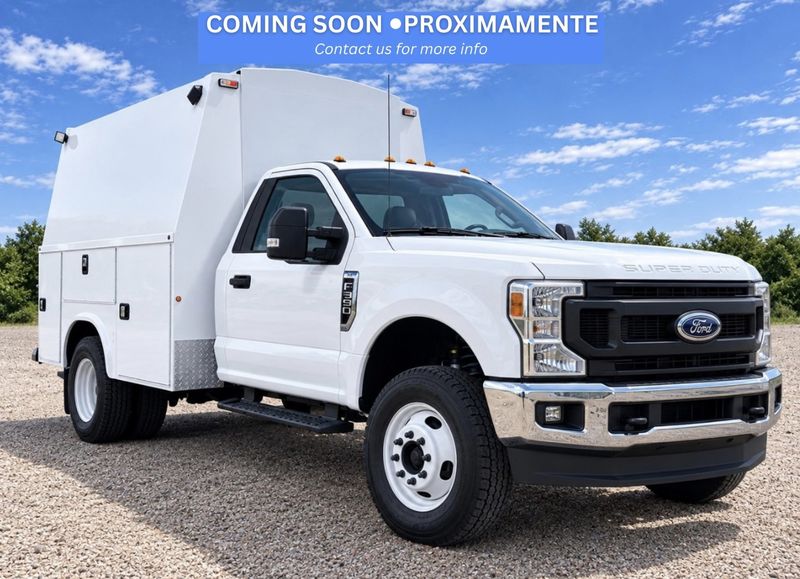  2017 Ford F-350 Super Duty Chassis Pickup Truck Four-Wheel Drive 6-Speed Automatic