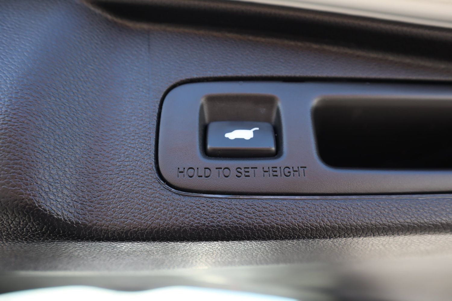 2022 Honda CR-V Hybrid Touring photo 15