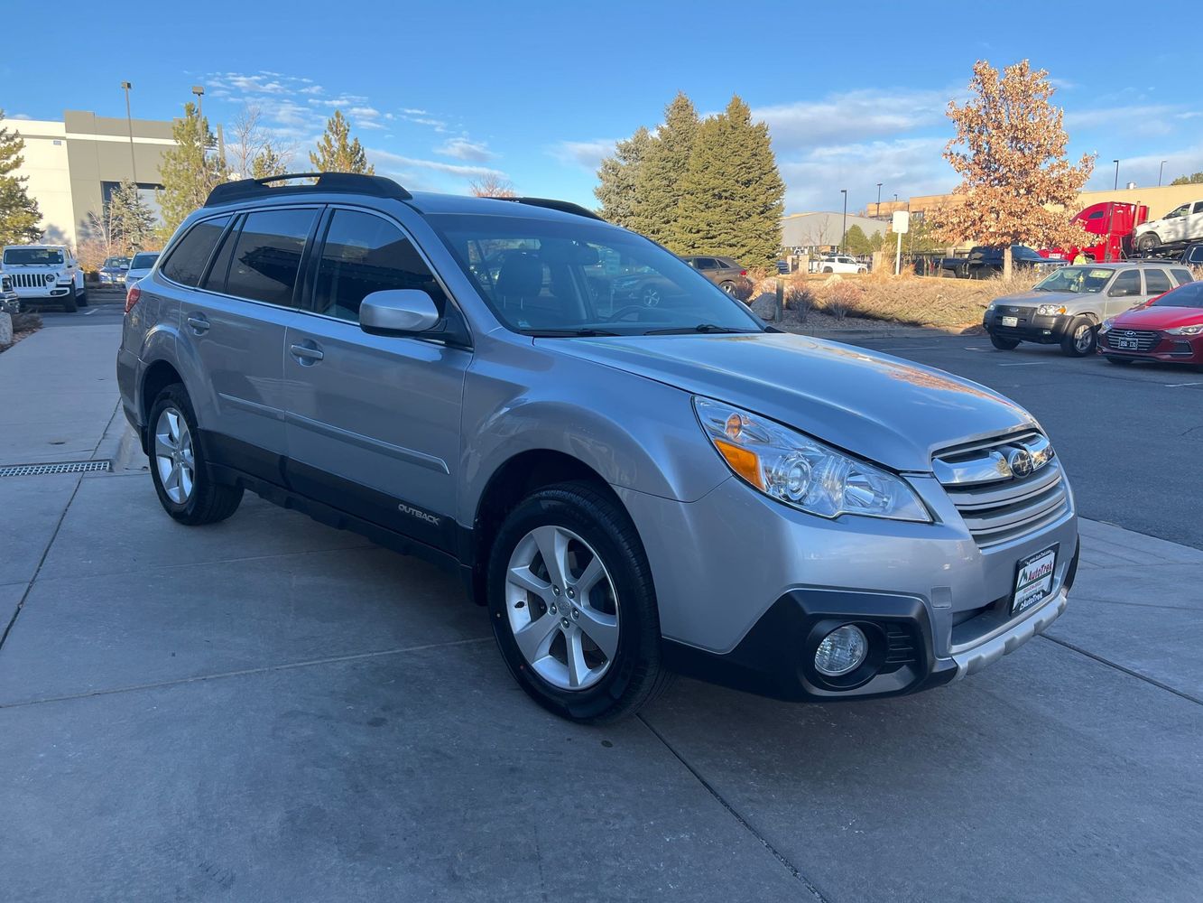 2013 Subaru Outback Limited photo 4