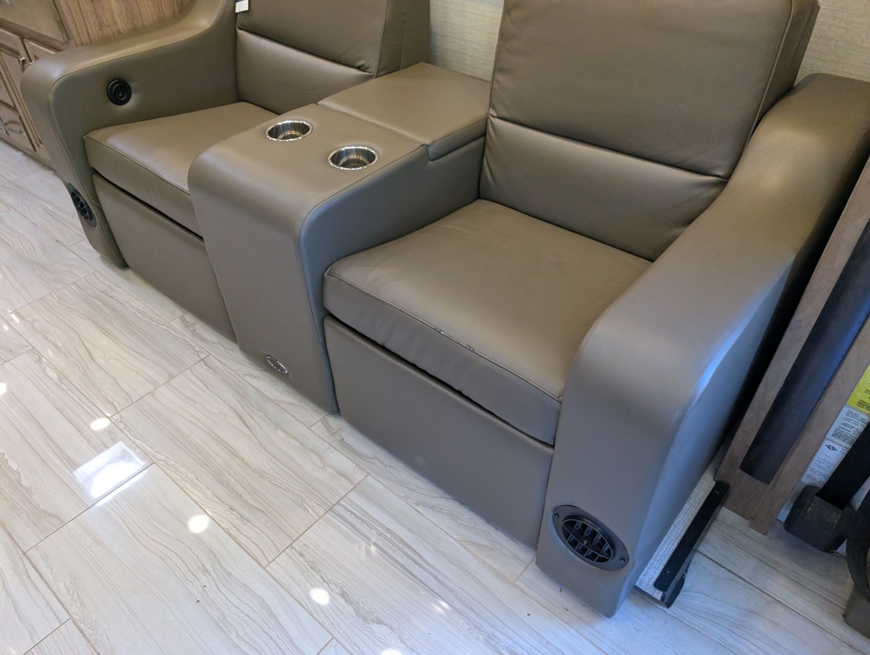 2019 Jayco Embark 88