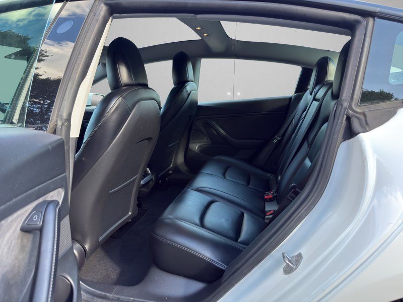 2021 Tesla Model 3 Long Range photo 10